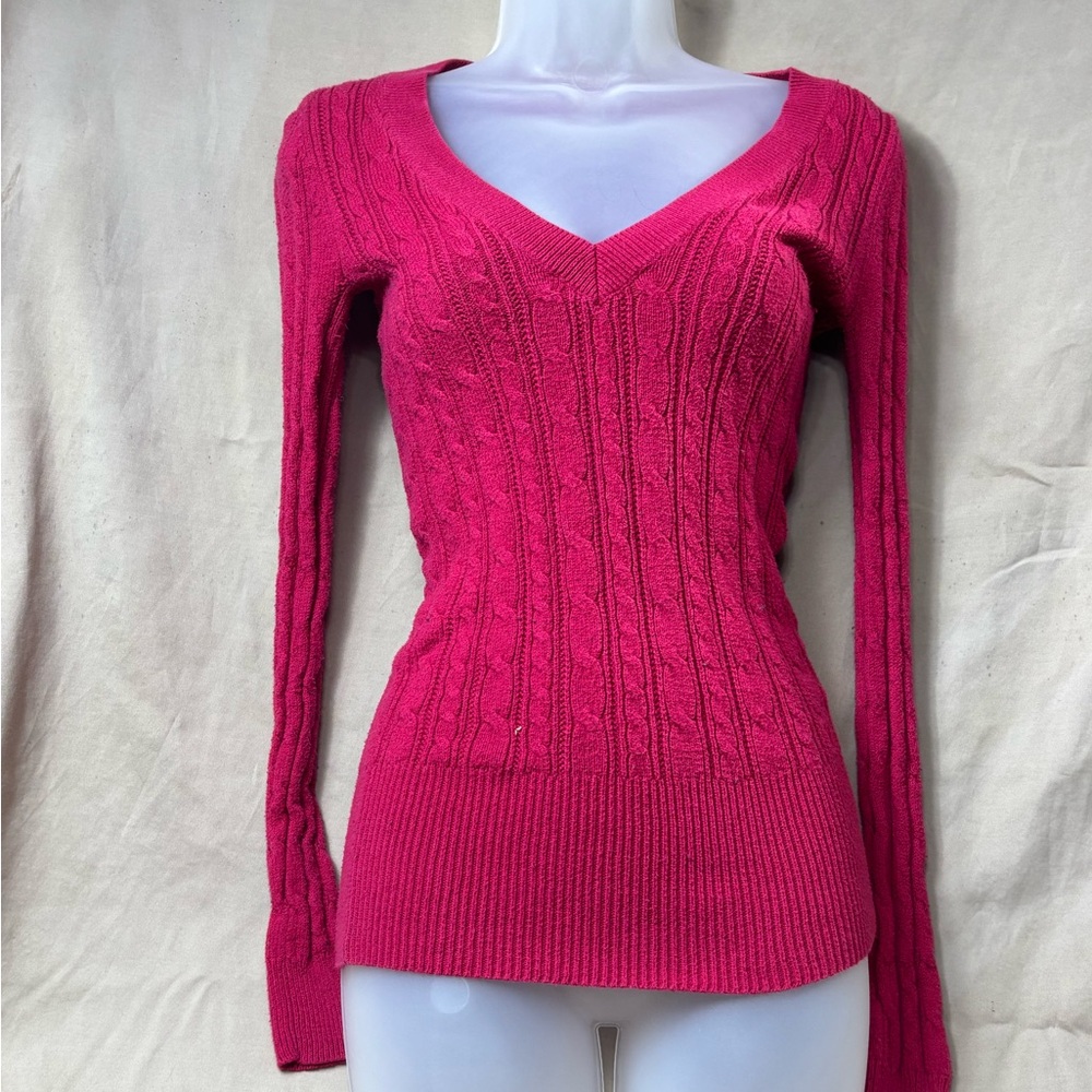 American Eagle Outfitters V-Neck Sweater - Fuchsia